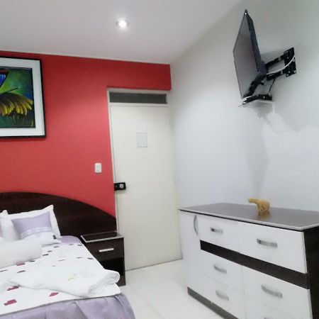Boton De Oro Hotel Tambopata Esterno foto